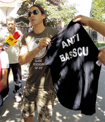 anti_basescu