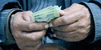 Guvernul sprijină financiar 14 familii din județ, ale căror case au fost distruse de incendii sau furtuni puternice