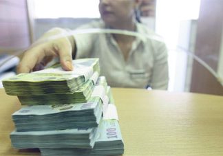 Creditele neperformante ale companiilor au urcat la 5,6%, în martie 2026