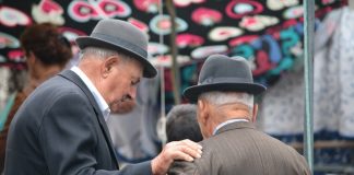 Prăpastia dintre bogați și săraci se adâncește și printre pensionari