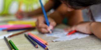 3.093 de lei trebuie sa aduca, in medie, un copil de acasa. in opt ani, costul ascuns al educatiei s-a dublat