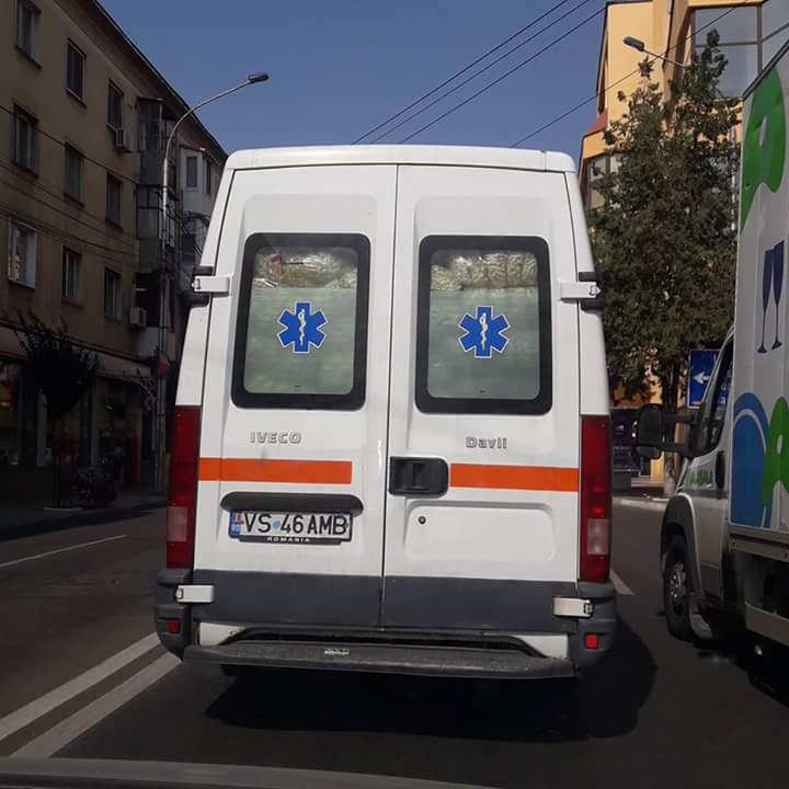 Ambulanta plina cu pufuleti nu este a SAJ Vaslui!