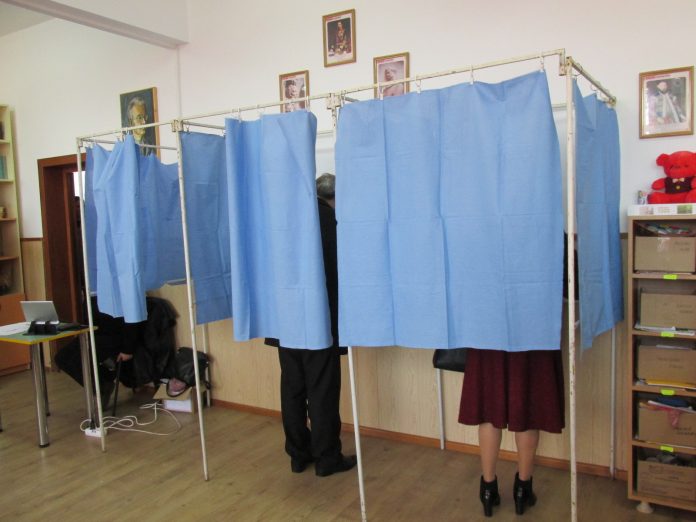 cabine de vot - alegeri (1)