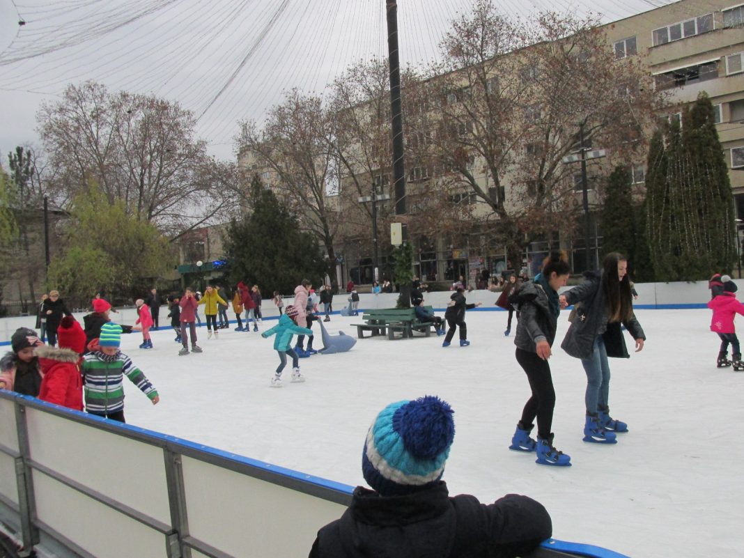 Castigatorul licitatiei, asteptat sa semneze contractul privind amenajarea patinoarului din Barlad