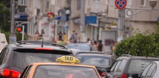Reținut de polițiști după ce a fost prins conducând sub influența alcoolului