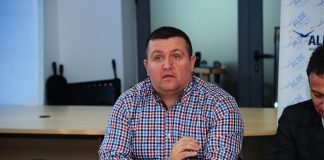 A strâns ajutoare, dar nu le poate distribui!