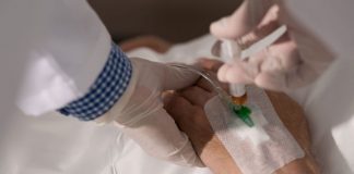 Barladean in stare grava la Iasi, cu leptospiroza, dupa ce a igienizat subsolul unui bloc