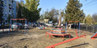 Poliția Locală Vaslui atenționează părinții: „Parcul de joacă este un loc al bucuriei, dar și al responsabilității!”