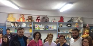Rugbistii U14 de la CSS Barlad, Mos Craciun pentru copiii spitalizati