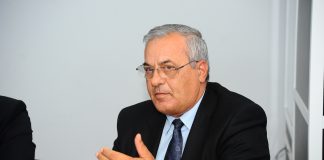 Primarul comunei Fălciu, Neculai Moraru, a primit un nou mandat, cel mai greu, în fruntea ACoR Vaslui. „Trecem printr-o perioadă foarte grea, ca întreaga administrație publică locală”