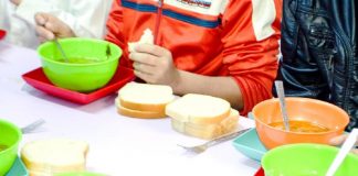 Programele „Masă caldă în școli” și „Euro 200”, gata de implementare. Lipsesc doar școlarii!