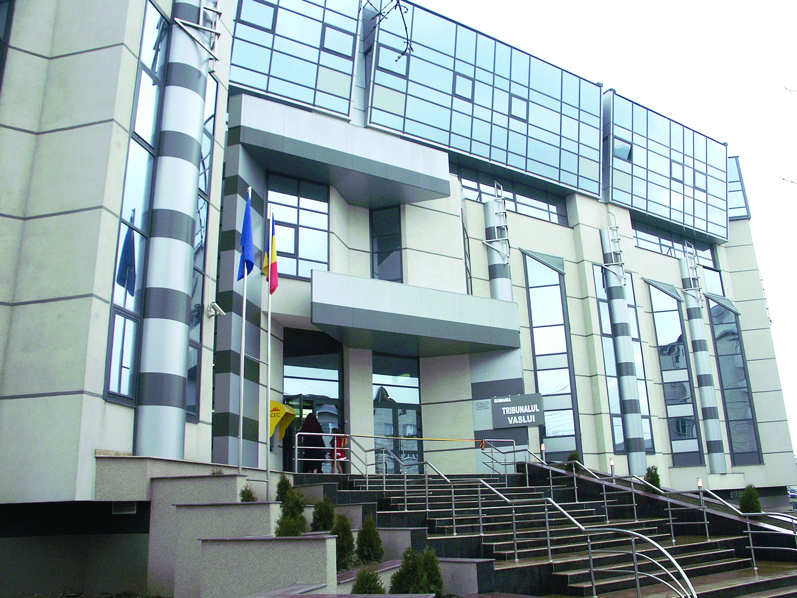 Grefierii își vor suspenda parțial activitatea în instanțe și parchete în perioada 2 – 5 iunie. Program cu publicul la jumătate