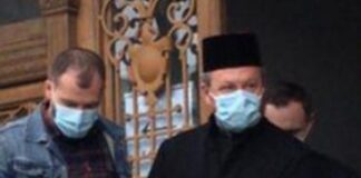 Fostul episcop Corneliu Bârlădeanu, pe drumul de la palatul episcopal la „beciul domnesc” al IPJ Iași