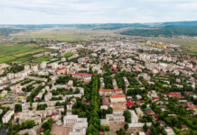 Clasamentul sărăciei în orașele României la final de 2025: Vasluiul, orașul în care se trăiește cel mai greu