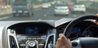 RAR: Tot ce trebuie să știți despre autovehiculele cu volanul pe partea dreaptă