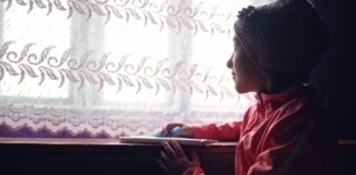 Educație în era ”pepsiglas”: școală online pentru toți elevii… tot fără tablete!