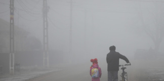 Învățământul online pentru elevii săraci, „conform precizărilor MEC”, adică la Sfântu’ Așteaptă!
