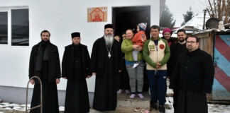 Trei case noi pentru nevoiași, inaugurate de părintele Ignatie