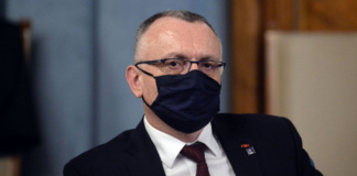 Până pe 15 ianuarie, toate cadrele didactice trebuie să comunice decizia de a se vaccina