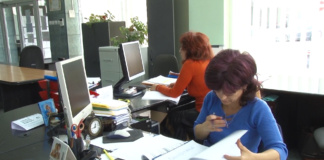Numărul de salariați și salariile au atins un maxim istoric în România