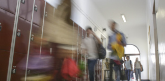 Peste 3.000 de profesori, secretari, laboranți și îngrijitori din școlile vasluiene vor să se vaccineze anti COVID-19