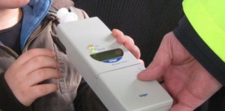 Și-a început viața matură cu o „mare faptă”, penală: beat și fără permis la volan