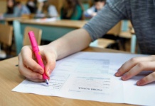 Evaluarea Națională, la început: Mai puțini candidați, dar și mai puțini absenți