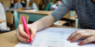 Evaluarea Națională, la început: Mai puțini candidați, dar și mai puțini absenți