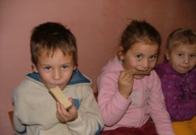 Peste 30 de comune din județ vor primi bani europeni pentru reducerea sărăciei și abandonului școlar
