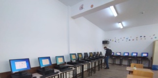 Calculatoare noi pentru elevii Școlii „Stroe Belloescu” Grivița