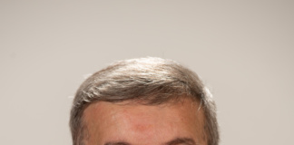 Vor fi interzise inscripțiile sau simbolurile pe drapelul național!