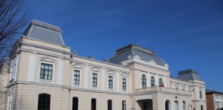Concert de Craciun la Bârlad, susținut de studenții ieșeni