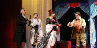 Iubitorii teatrului, invitați la două spectacole
