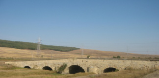 Primii pași spre reabilitarea Podului Doamnei, monument istoric din comuna Costești
