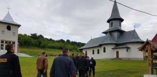 Deținuți de la Penitenciarul Vaslui în vizită la Mănăstirea Bogdănița