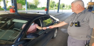 La volanul unui ansamblu rutier, cu permis necorespunzător