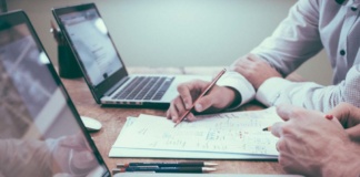 672 de mii de lei investite de Primăria Hoceni în educația digitală