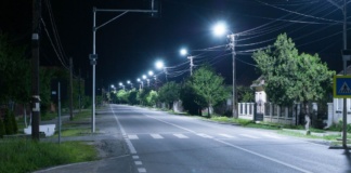 Urmărire pe străzile Negreștiului: un șofer fără permis și băut nu a oprit la semnalele polițiștilor