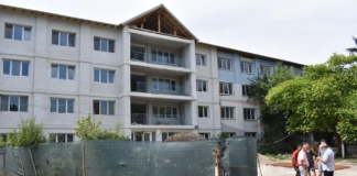 Lucrările de la Secția Pediatrie Bârlad, efectuate în proporție de 50%