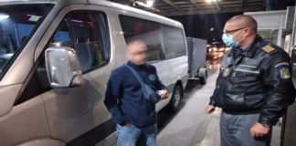 Descoperit la controlul de frontieră cu permisul de conducere fals în borsetă