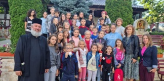 Școală de vară pentru 40 de copii, în Parohia „Sfinții Apostoli Petru și Pavel” Vaslui