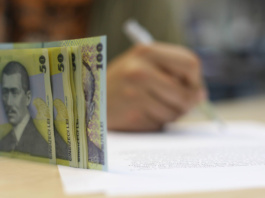 Statul acordă stimulente elevilor cu media 10 la Evaluarea Națională sau Bacalaureat. În Vaslui nu este cazul