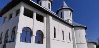 Preoții vasluieni, îndrumați să țină bisericile deschise în timpul caniculei