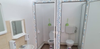Vasluiul primește aproape 2,9 milioane lei pentru amenajarea a 42 de grupuri sanitare în școlile din rural