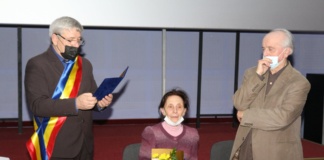 Profesorii Elena Monu și Nicolae Crețu, cei mai noi „Cetățeni de Onoare ai Bârladului”