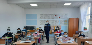 Activități ale polițiștilor vasluieni în cadrul Campaniei „Siguranță în școli”