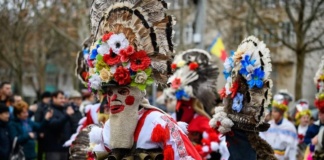 Vălăretul din Deleni, în deschiderea Festivalului Naţional al Datinilor şi Obiceiurilor de Iarnă de la Focşani