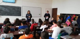 Noi acțiuni ale polițiștilor vasluieni în cadrul campaniei „Siguranță în școli”