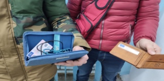 Două permise de conducere false descoperite în PTF Albiţa