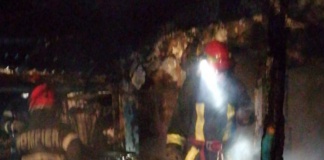 Bărbat din Pușcași găsit carbonizat după ce casa i-a luat foc din cauza jarului din sobă
